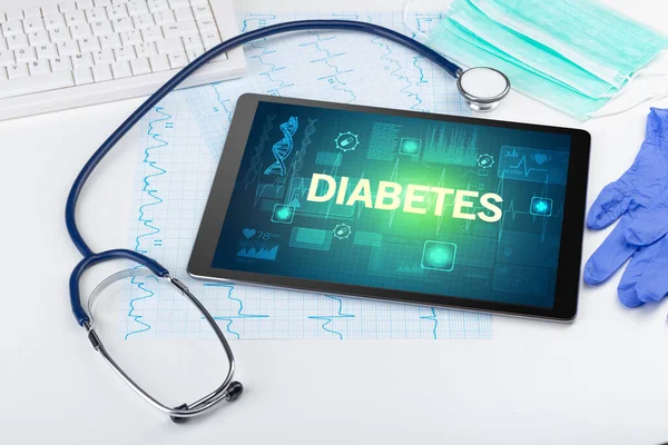 Tablet Und Medizinische Geräte Mit Diabetes Beschriftung Präventionskonzept — Stockfoto
