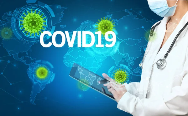 Doktor COVID19 yazıtları ve viroloji konseptiyle tıbbi kayıtları dolduruyor.