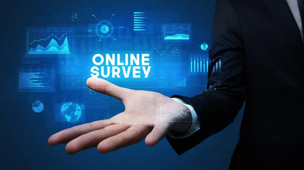 Dłoń Biznesmena Napisem Online Survey Koncepcja Sukcesu Biznesowego — Zdjęcie stockowe