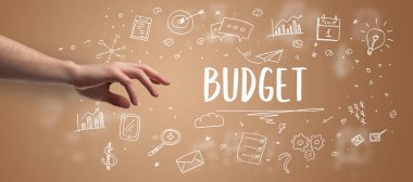 Bütçe yazıtlarına, modern iş çözümleri kavramına işaret eden kırpılmış ellerin yakın çekimi