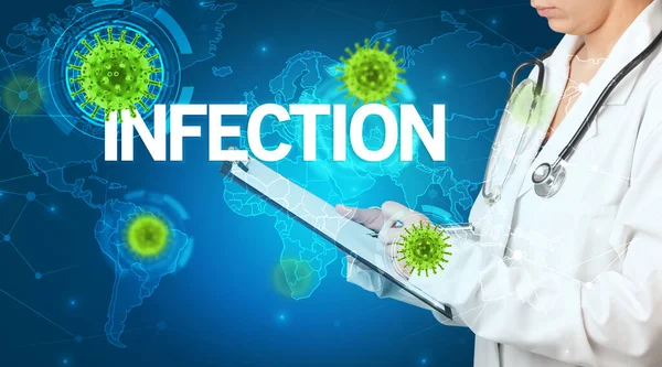 Läkaren Fyller Journaler Med Infektion Inskription Virologi Koncept — Stockfoto