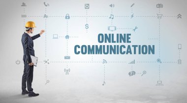 ONLINE COMUNICATION yazıt kavramı ile yeni bir sosyal medya platformu üzerinde çalışan mühendis