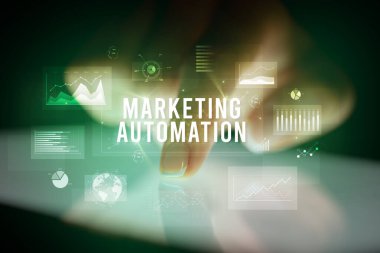 Tablete çizelgelerle dokunmak ve işaretlemek AUTOMATION yazıtları, iş konsepti