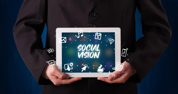Junger Geschäftsmann Arbeitet Tablet Und Zeigt Die Aufschrift Social Vision — Stockfoto