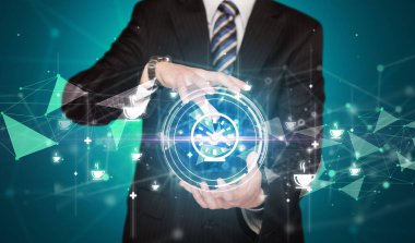 Saat simgesi olan iş adamlarının elindeki çözüm konsepti, yaratıcı iş stratejisi planı