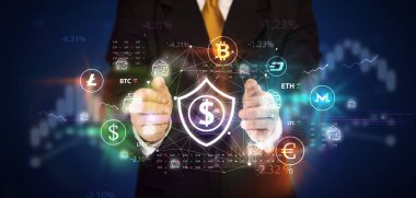 Dolar kalkanı sembolü ve yatırım konseptini elinde tutan bir iş adamı