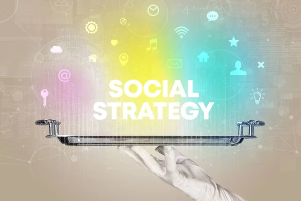 Tjener Der Betjener Sociale Netværk Med Social Strategy Indskrift Nyt - Stock-foto