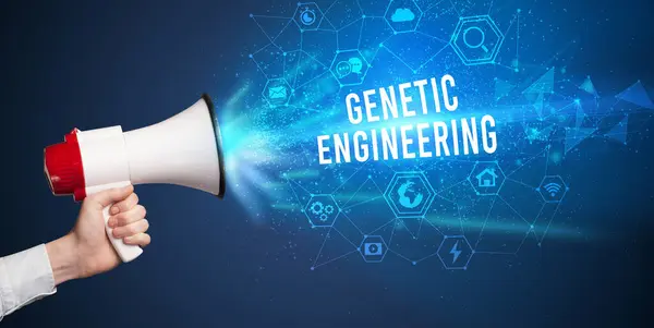 Mladá Žena Křičí Megafonem Nápisem Genetic Engineering Koncepce Moderních Technologií — Stock fotografie