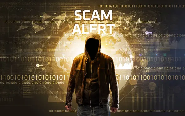 Безликий Хакер Работе Надписью Scam Alert Концепция Компьютерной Безопасности — стоковое фото