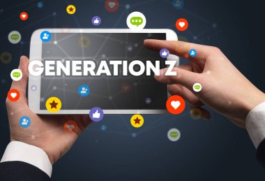 GENERATION Z yazıtlı, sosyal ağ kavramlı bir dokunmatik ekran kapat