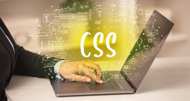 CSS kısaltması, modern teknoloji konsepti olan yeni modern bilgisayarlar üzerinde çalışıyoruz.