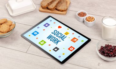 SOSYAL Çalışma Yazıtları, Sosyal Ağ Konsepti ile Sağlıklı Tablet Pc bileşimi