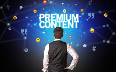 Premium Contenption, sosyal ağ kavramına sahip bir işadamının arka görüşü