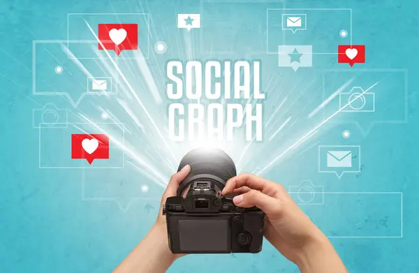 Sosyal Graph Yazıtları Sosyal Medya Kavramı Ile Fotoğraf Çeken Bir — Stok fotoğraf