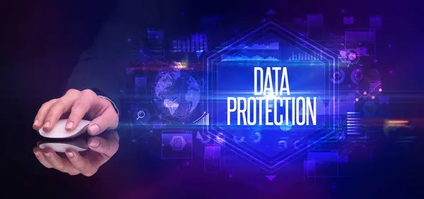 Obsługa Bezprzewodowych Urządzeń Peryferyjnych Napisem Data Protection Koncepcja Bezpieczeństwa Cybernetycznego — Zdjęcie stockowe