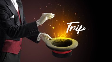 Sihirbaz Trip yazıtları ve seyahat konseptiyle sihirbazlık numarası yapıyor.