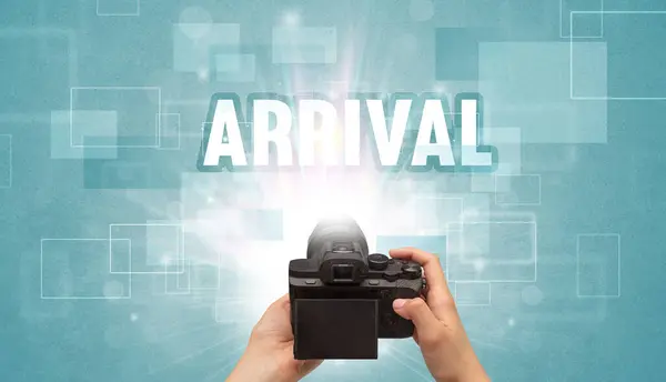 携帯用デジタルカメラのクローズアップ Arrivalの碑文 旅のコンセプト — ストック写真