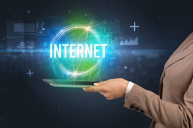 INTERNET yazıtlı bir dokunmatik ekran, yeni teknoloji konsepti