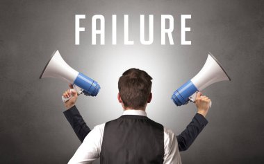 Başarısız bir işadamının arka görünüşü, siber güvenlik kavramı