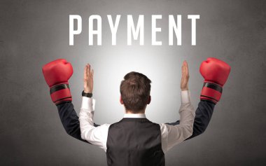 Ödeme yazısı ve siber güvenlik kavramına sahip bir işadamının arka görünüşü