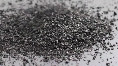 Aktif hale getirilmiş sebze kömürü doğal kömür taşları.