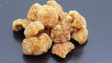 Ev yapımı domuz derisi ya da İspanyolca 