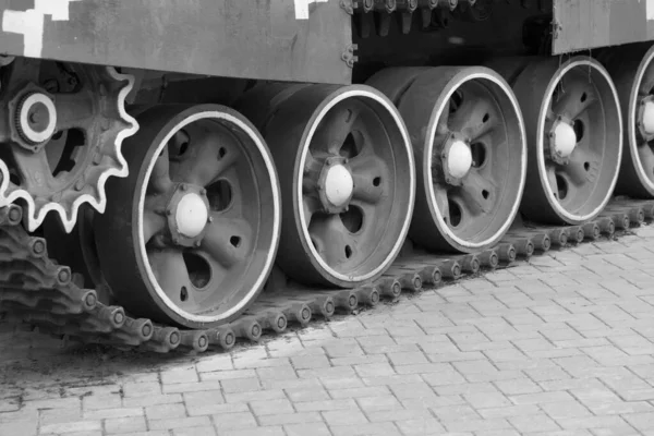 Caterpillar Rollers Soviet Era Tank — Stock Photo, Image