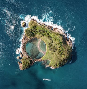 Ilheu da Vila Franca 'nın hava manzarası, Azores, Portekiz