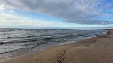 Baltık Denizi Sahili Yaz Dalgaları 