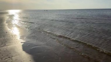 Baltık Denizi Sahili Yaz Dalgaları 