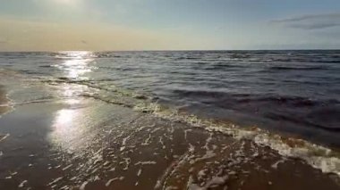 Baltık sahili yaz dalgaları Palanga Klaipeda Litvanya