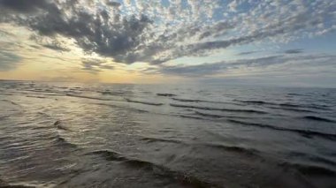 Baltık sahili yaz dalgaları Palanga Klaipeda Litvanya