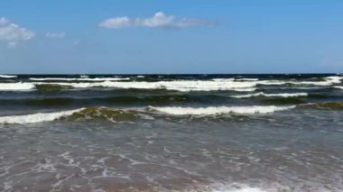 Baltık sahili yaz dalgaları Palanga Klaipeda Litvanya