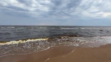 Baltık sahili yaz dalgaları Palanga Klaipeda Litvanya