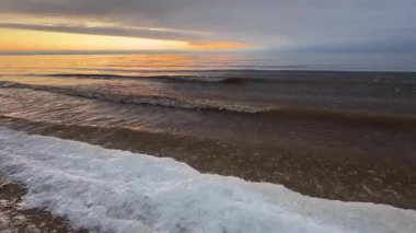 Baltık sahili yaz dalgaları Palanga Klaipeda Litvanya