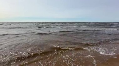 Baltık sahili yaz dalgaları Palanga Klaipeda Litvanya