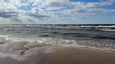 Baltık sahili yaz dalgaları Palanga Klaipeda Litvanya