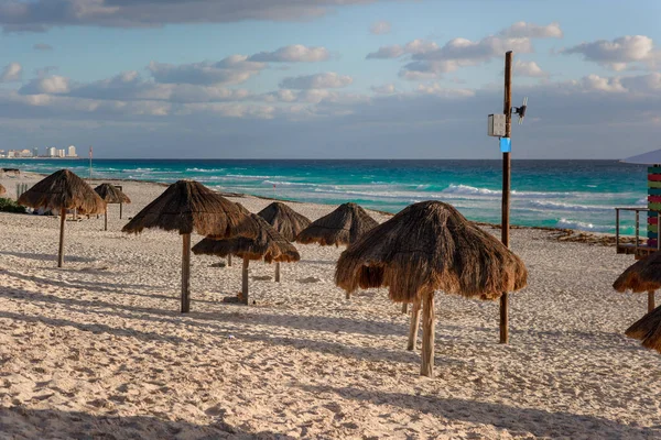 坎昆金塔纳罗奥岛Zona旅馆加勒比海滩上的海岸 — 图库照片