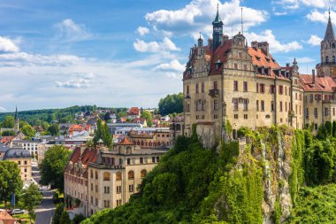 Sigmaringen Kalesi, Almanya 'nın Baden-Wurttemberg eyaletinde yer almaktadır. Schwarzwald 'ın simgesidir. Gotik saray gibi eski Alman Hohenzollern evinin manzarası. Hedef teması, seyahat.