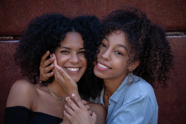 Afro American Mixed Race Friends Telifsiz Stok Imajlar
