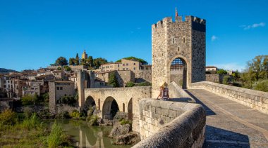 Besalu - Katalonya 'nın ünlü köyü - İspanya' nın Girona ili