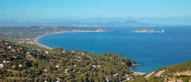 Panoramik Akdeniz kıyı manzarası Katalonya, Kosta Brava İspanya