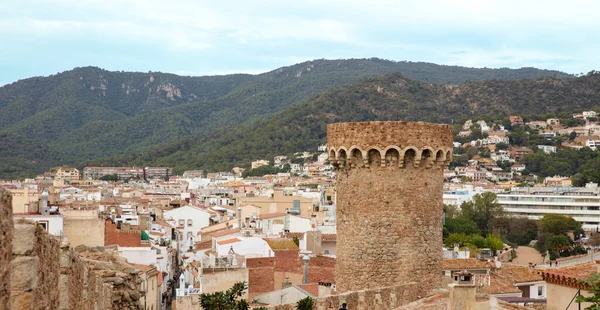 Tossa de Mar şehir peyzajı - Katalonya, İspanya 'da Costa brava