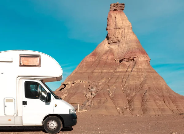 Wohnmobil Der Wüste Bardenas Navarra Spanien Reisen Tourismus Abenteuer Familienkonzept — Stockfoto