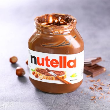 Nutella... 2023, çikolata ve fındık.