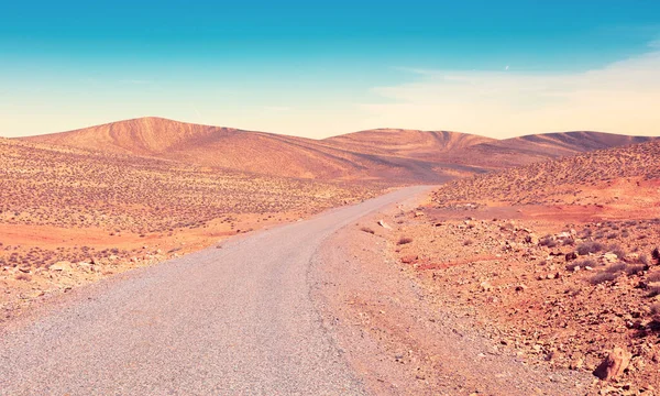 Droga Afrykańska Pustynnym Krajobrazie Przygoda Wycieczka Maroko — Zdjęcie stockowe