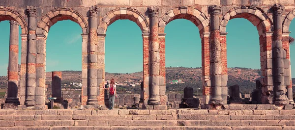 Vista Columna Arco Volubilis Marruecos Turismo Viajes Vacaciones —  Fotos de Stock
