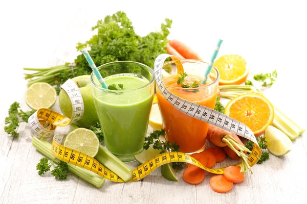 Hälsosam Livsstil Vegetabilisk Smoothie Eller Juice Med Färska Grönsaker Ingredienser — Stockfoto