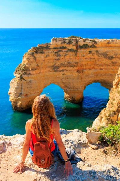 Hermosa Formación Rocosa Costa Del Algarve Turismo Viajes Vacaciones Europa — Foto de Stock