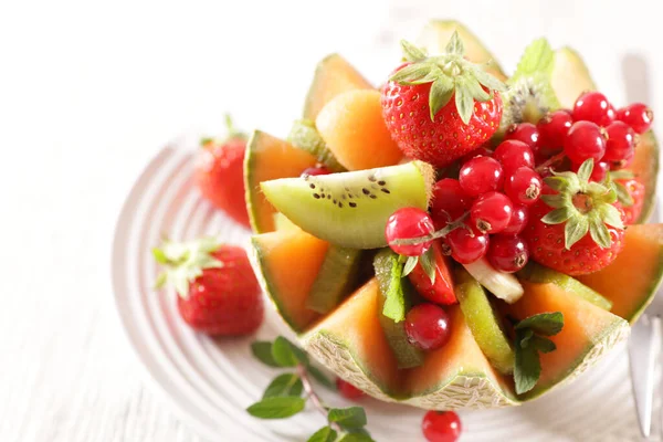 Mixed Fruit Salad Melon Bowl — Stock Photo, Image
